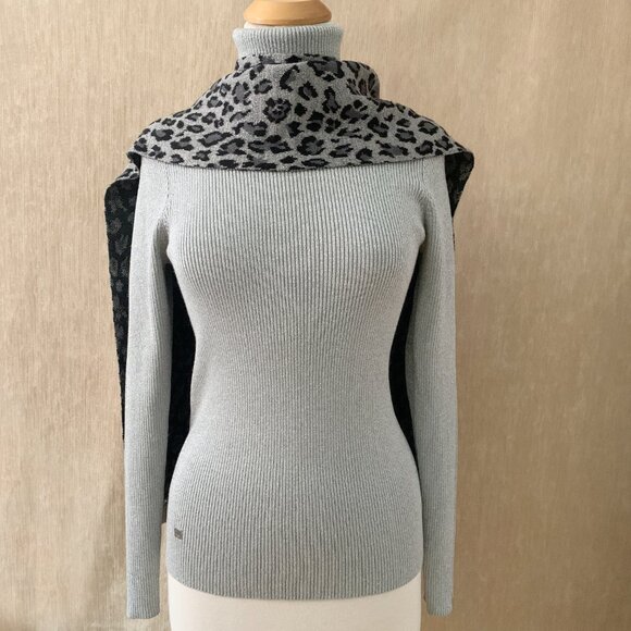 Lauren Ralph Lauren Shimmer Turtleneck & Scarf Set | Size Medium - Picture 8 of 13